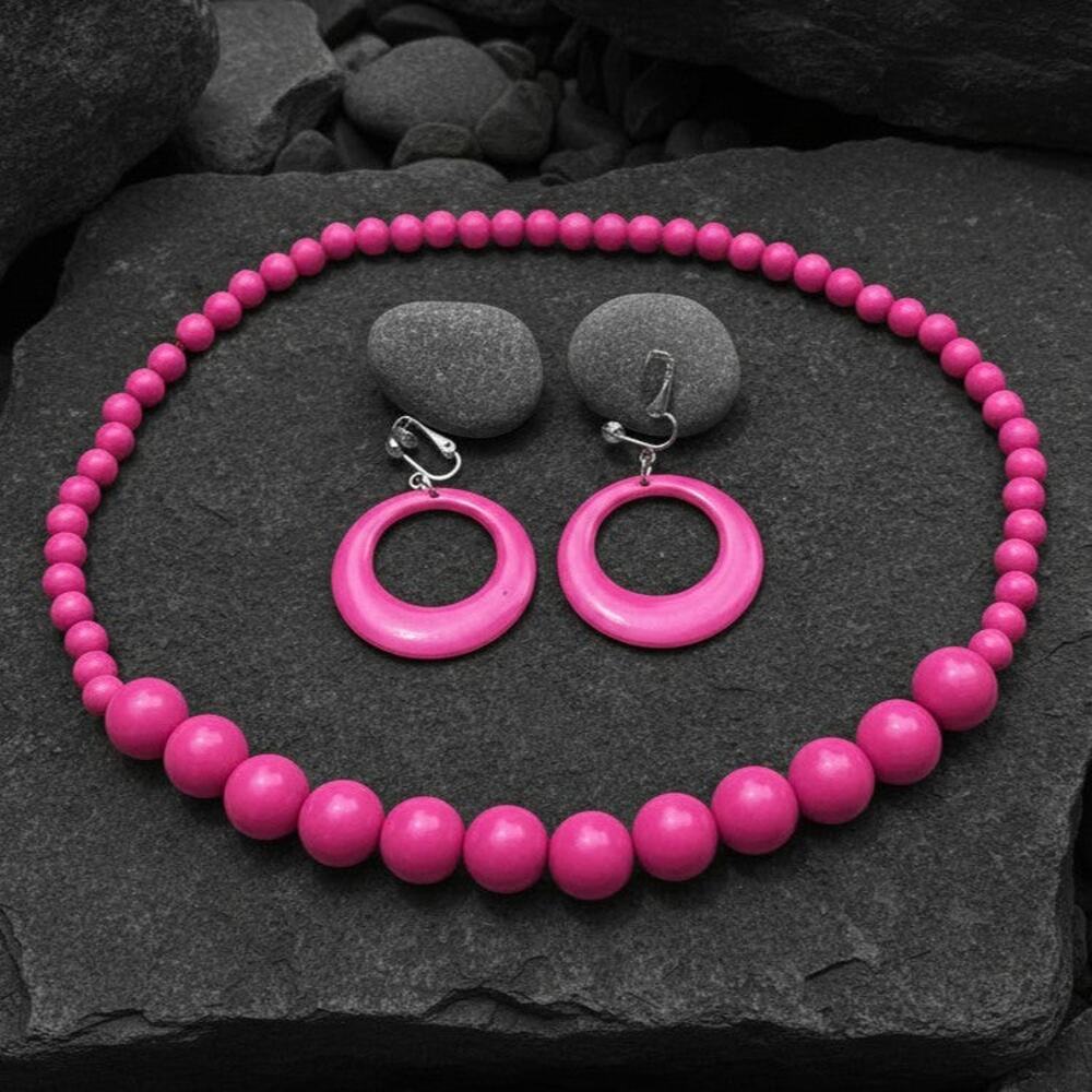 Clip on silver and pink plastic ELASTIC necklace and earring set